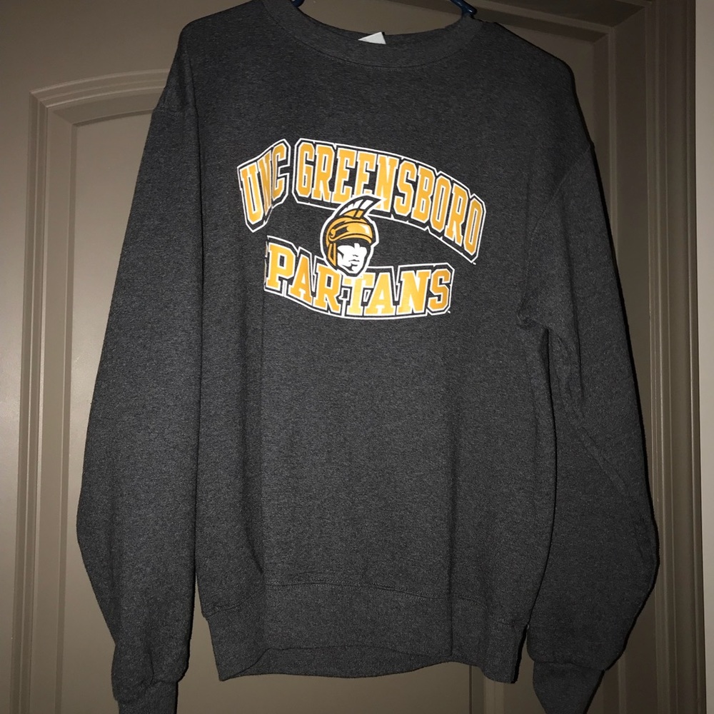 Like new UNC Greensboro crew neck